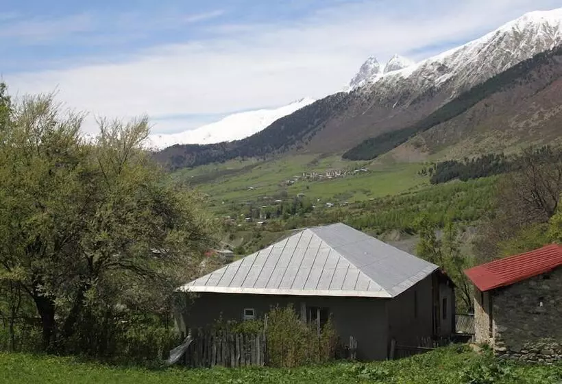 پانسیون Emma S Guest House