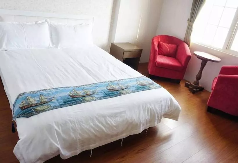 پانسیون Red Roof B&b