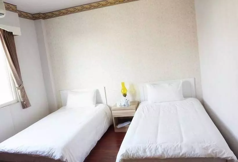 پانسیون Red Roof B&b