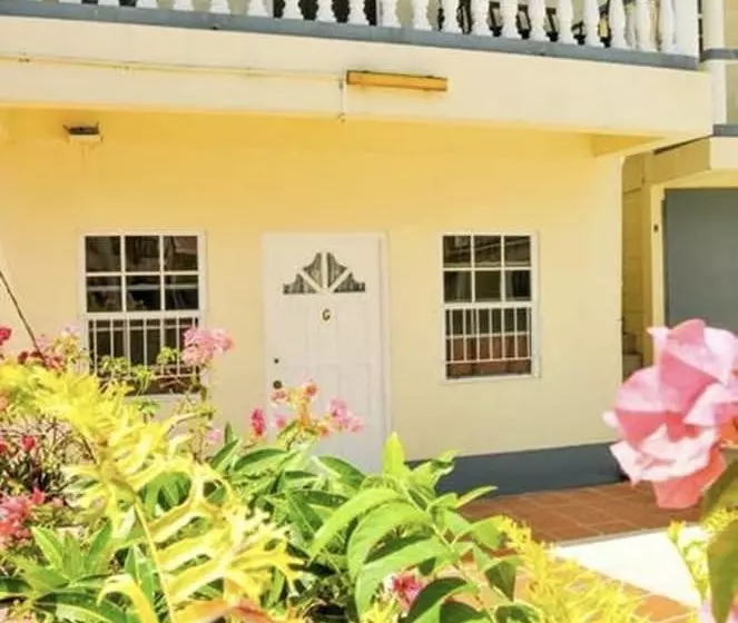 پانسیون Willies Court Apartments