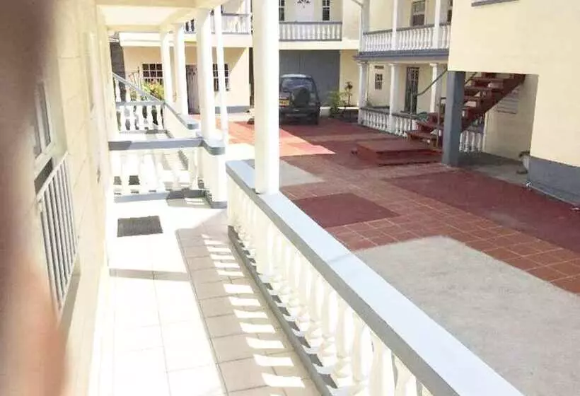 پانسیون Willies Court Apartments