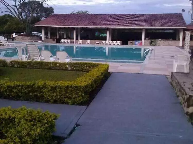 Hotelli Campestre Aguamaco