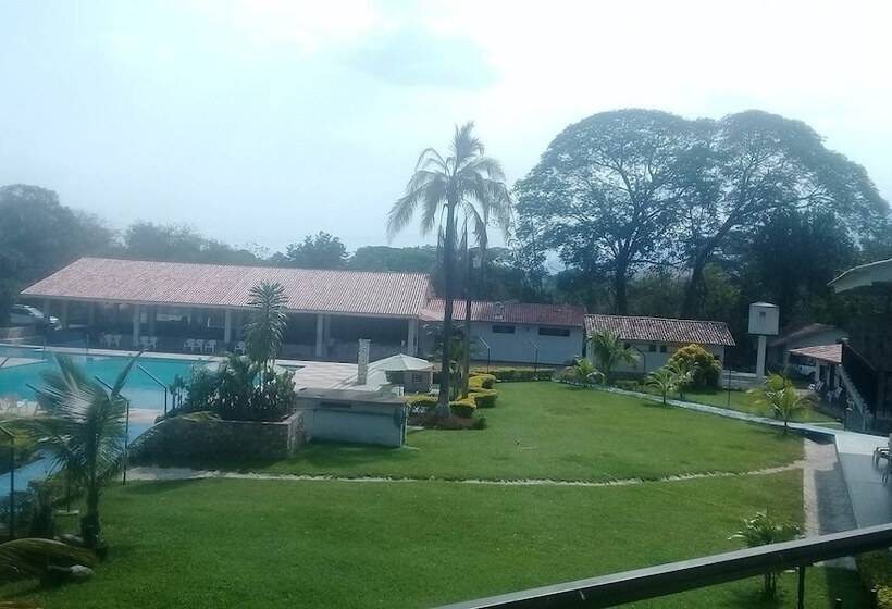 ホテル Campestre Aguamaco