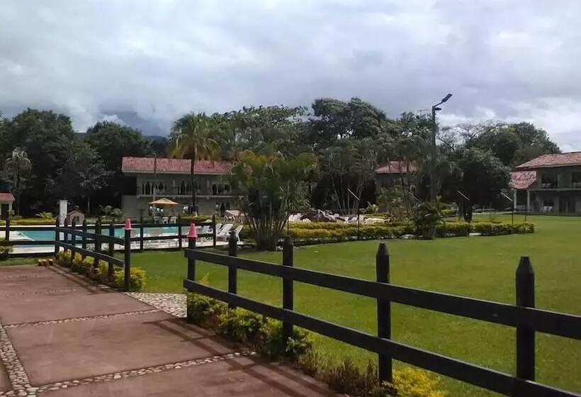 Hotelli Campestre Aguamaco