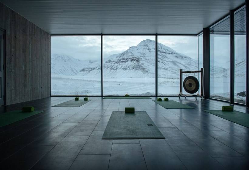 Hotel Eleven Deplar Farm