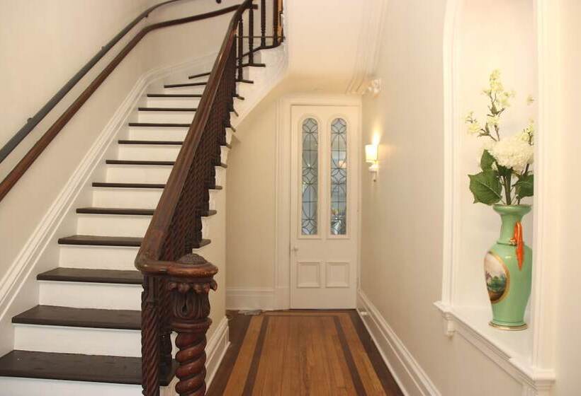 فندق Governor S Mansion Inn