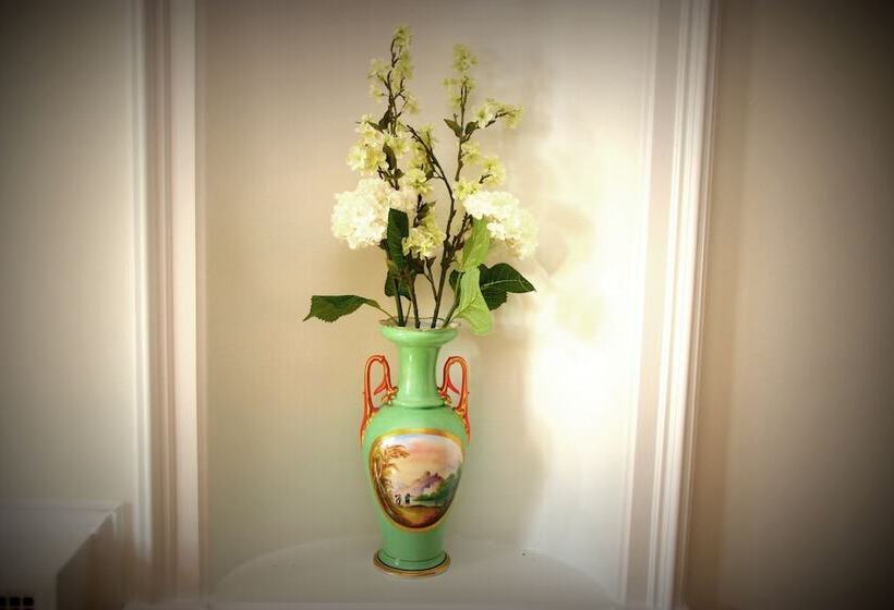 فندق Governor S Mansion Inn