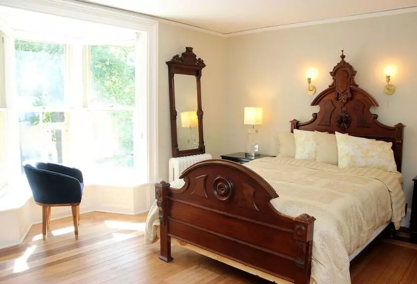 هتل Governor S Mansion Inn