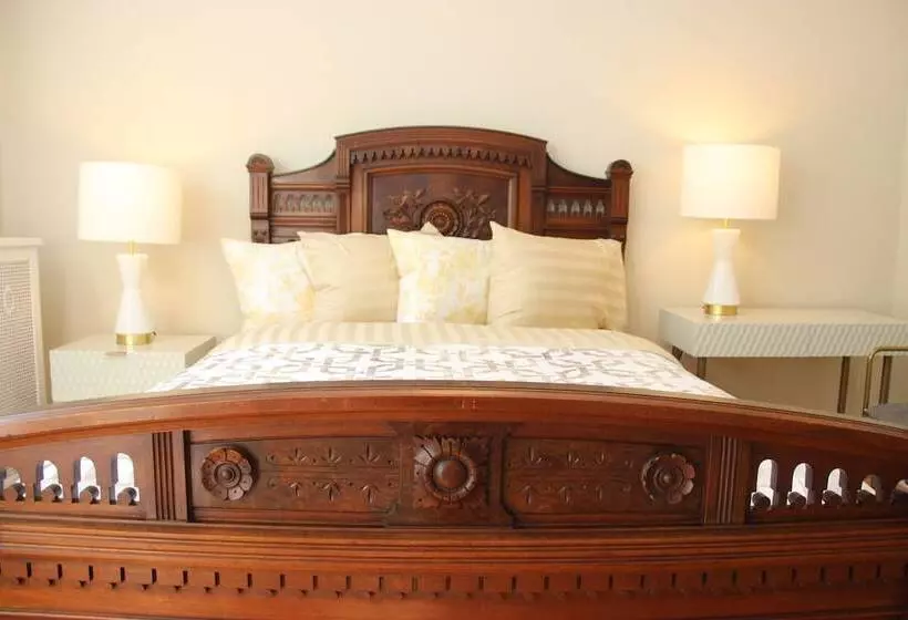 هتل Governor S Mansion Inn