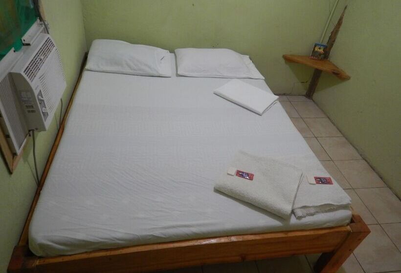 هتل Hostal Cafecerveza