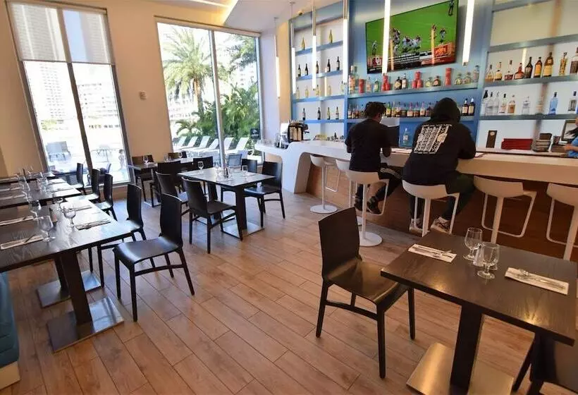 Hotelli Ocean & Bay View Residence 1 Bed 1 Bath @ Beachwalk