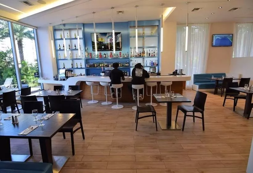 Hotelli Ocean & Bay View Residence 1 Bed 1 Bath @ Beachwalk