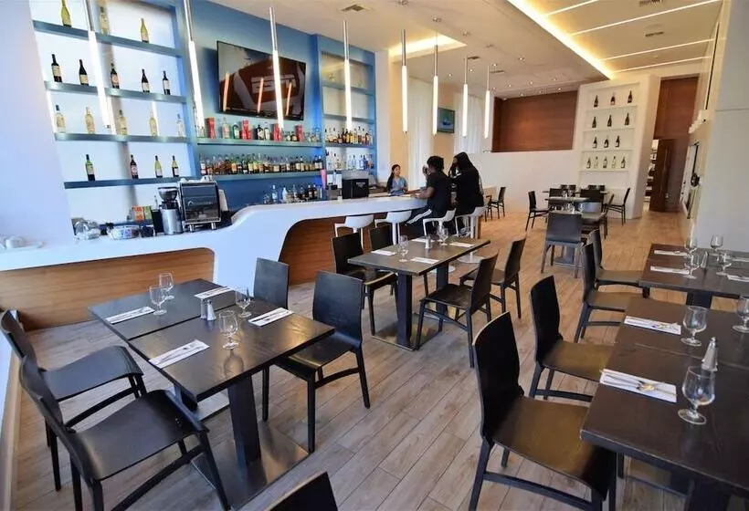 Hotelli Ocean & Bay View Residence 1 Bed 1 Bath @ Beachwalk