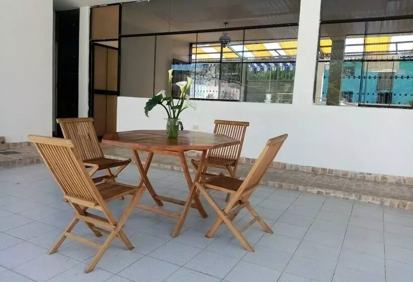 هتل Posada De Llimbe