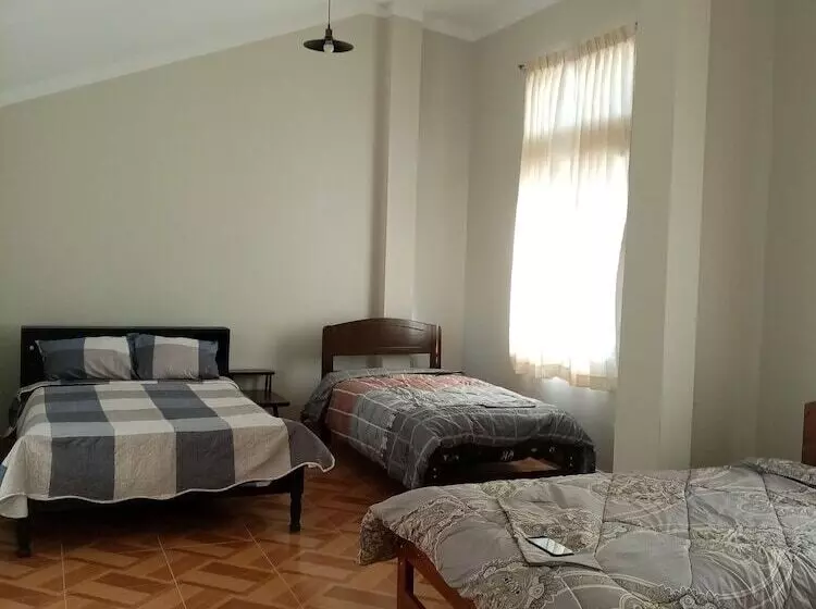 هتل Posada De Llimbe