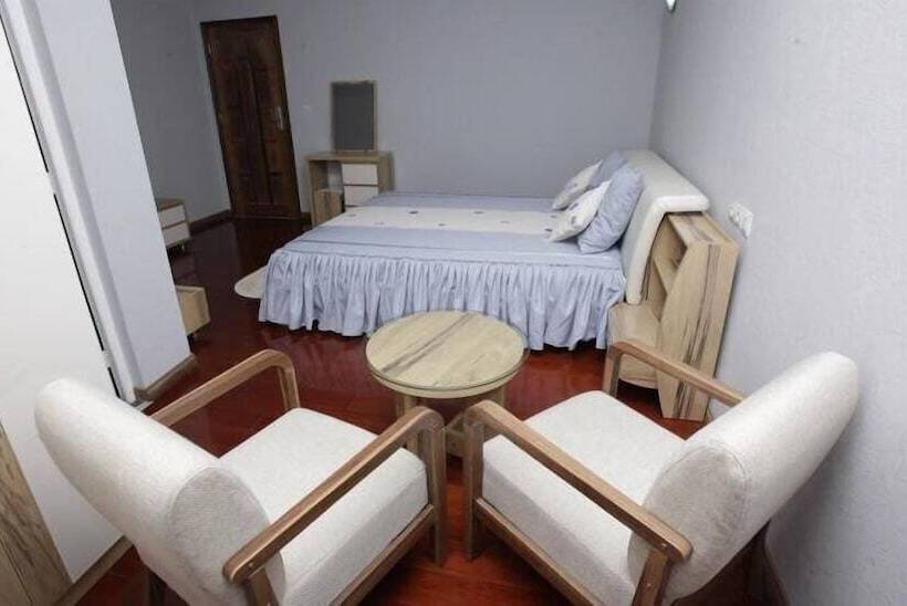 هتل Red Island Inn