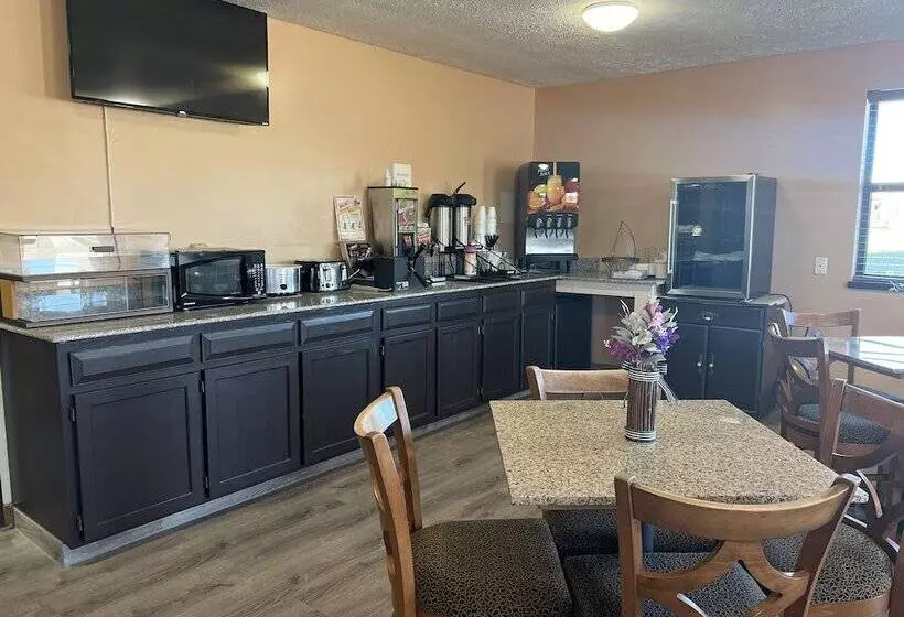 Hotelli Victorian Inn