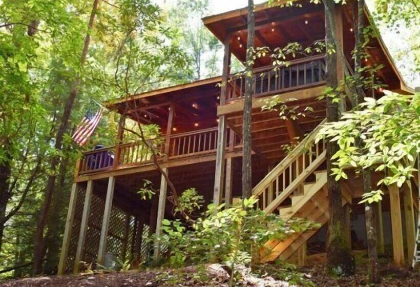 Mountain Lake Hideaway