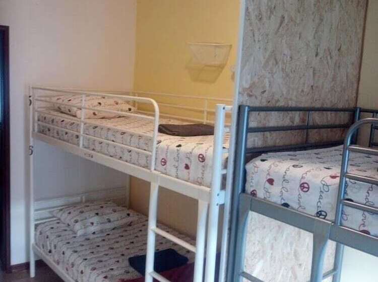 Beatriz Hostel