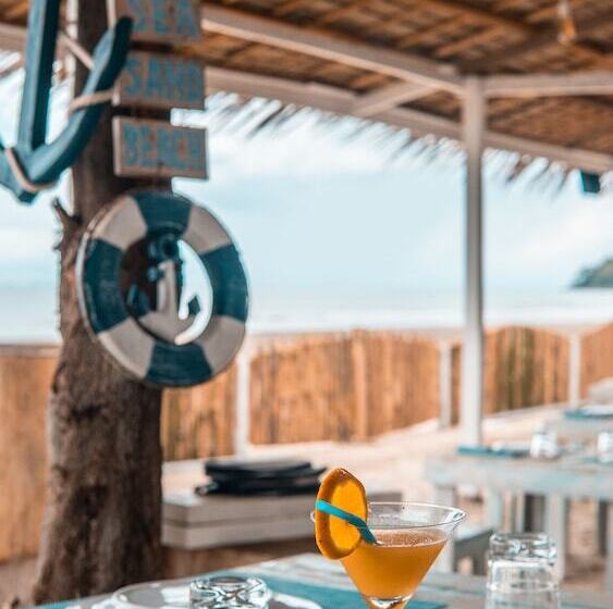 Отель Cabana Retreat Glamping