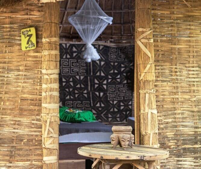 هتل Campement Solidaire De Badian