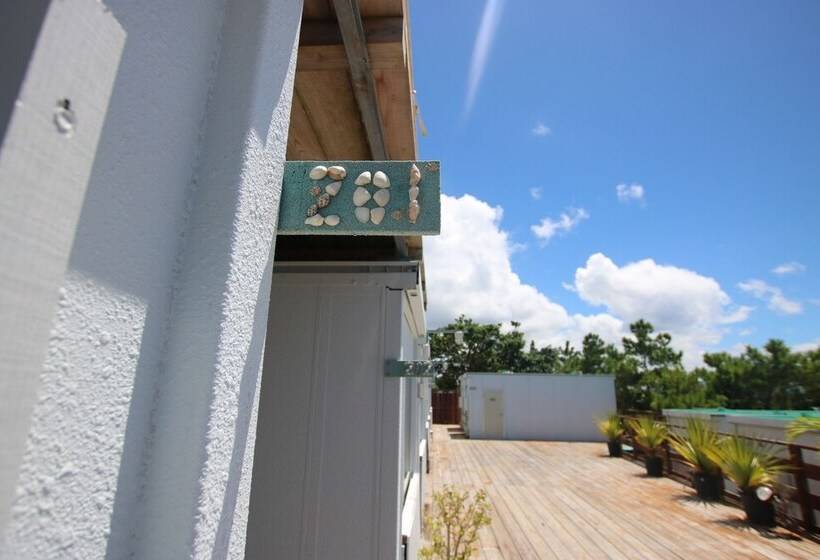 Hotel Iejima Kokoro House