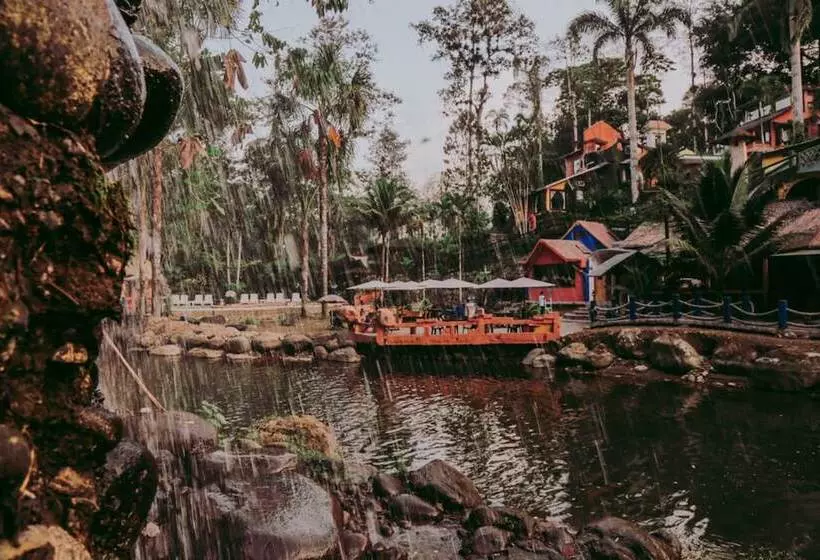 Hotelli Kashama Eco Resort Y Spa