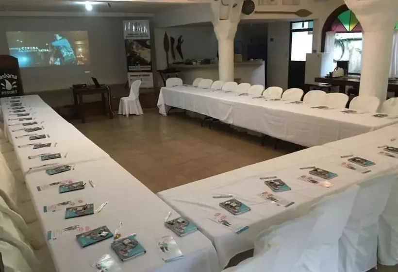 Hotelli Kashama Eco Resort Y Spa