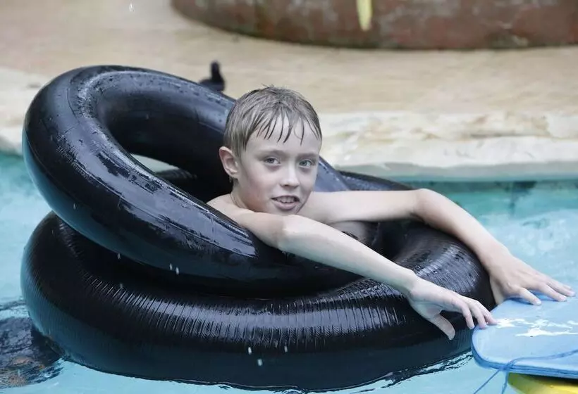 Hotelli Kashama Eco Resort Y Spa