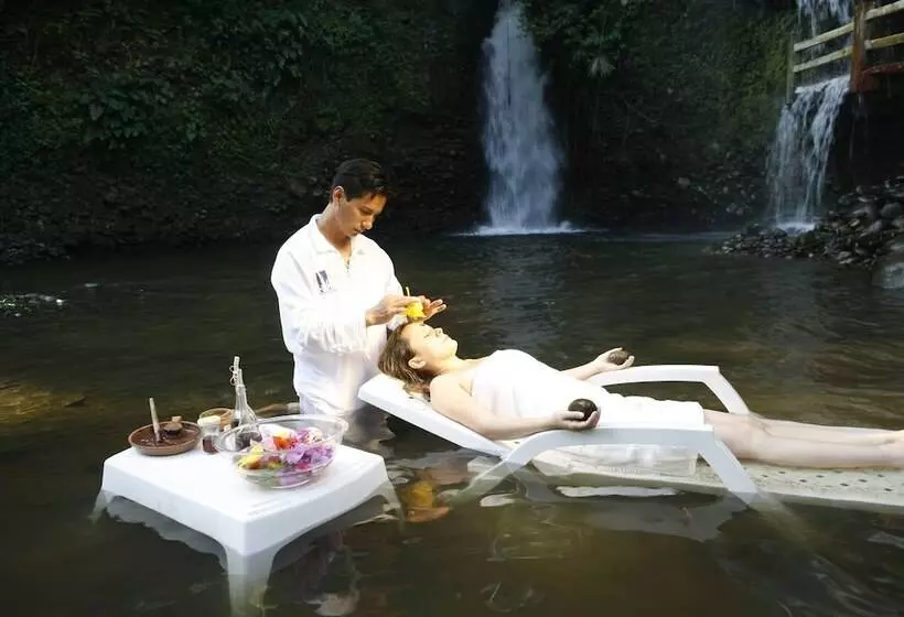 Hotelli Kashama Eco Resort Y Spa