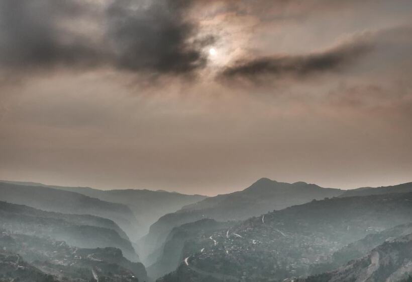 هتل La Maison Des Cèdres