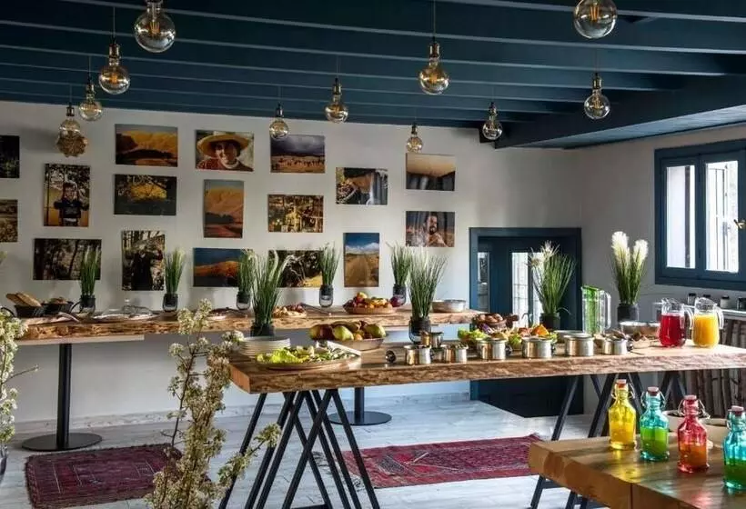 هتل La Maison Des Cèdres