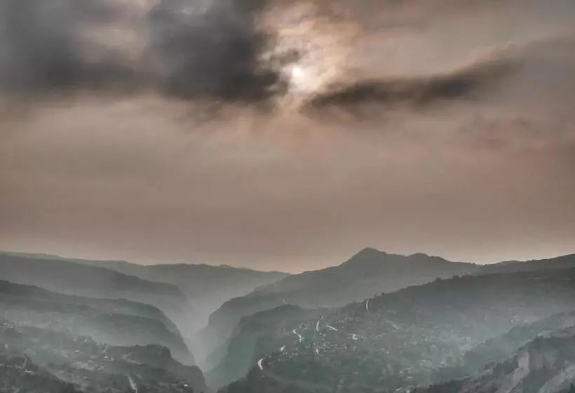 هتل La Maison Des Cèdres