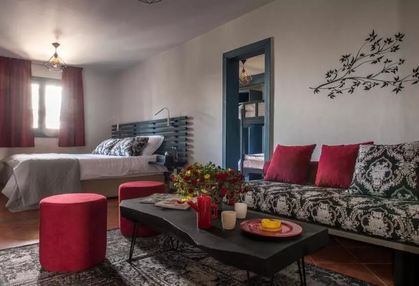 هتل La Maison Des Cèdres