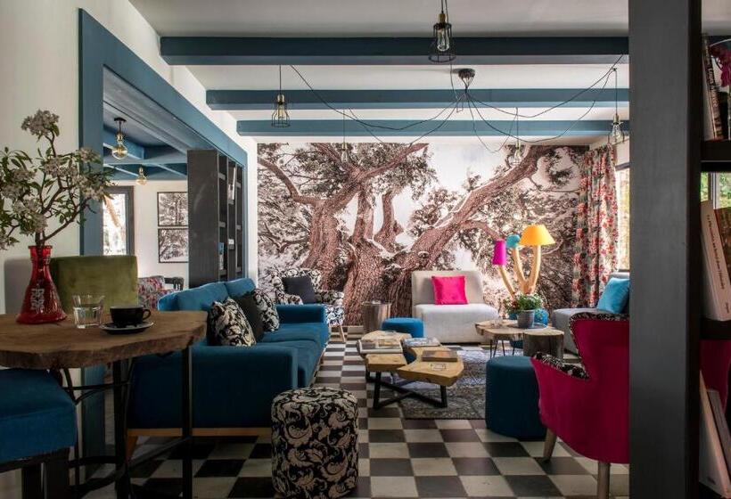 هتل La Maison Des Cèdres