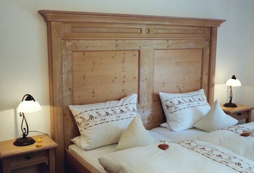 فندق Landpension Haus Ruth