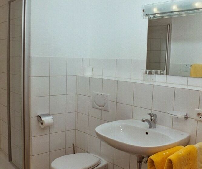 فندق Landpension Haus Ruth