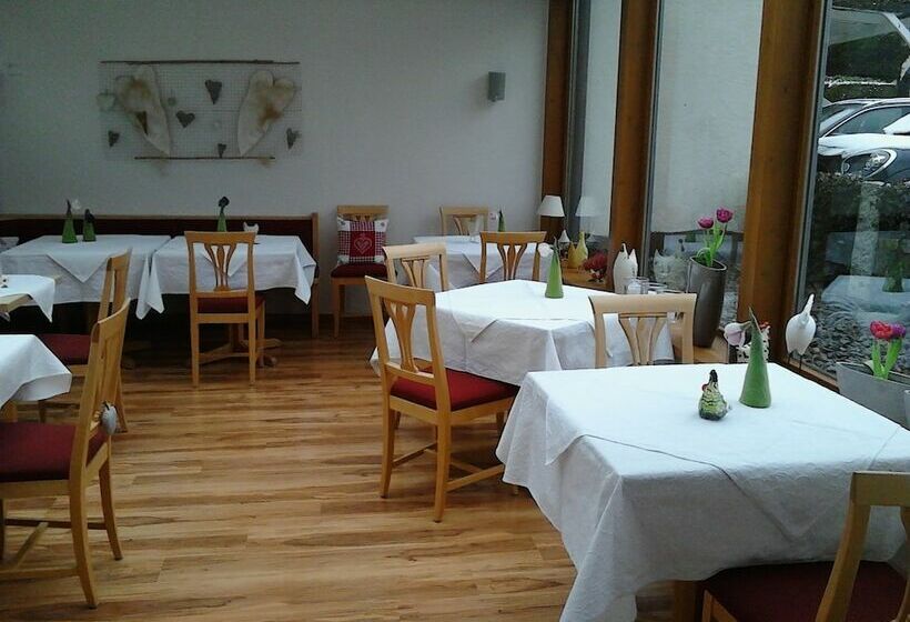 فندق Landpension Haus Ruth