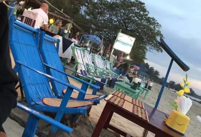 هتل Sea Breeze Lodge Ngapali