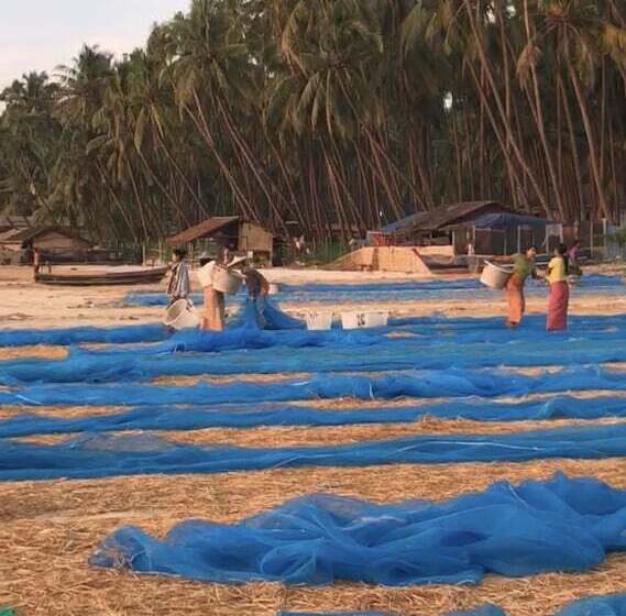 هتل Sea Breeze Lodge Ngapali