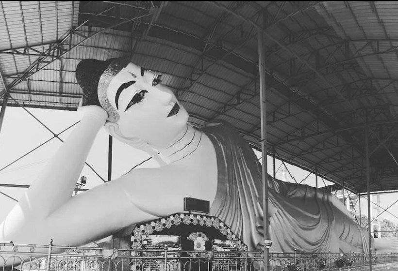 هتل Sea Breeze Lodge Ngapali