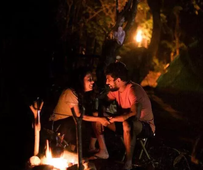 ホテル Tropicalfolks Campers Lodge