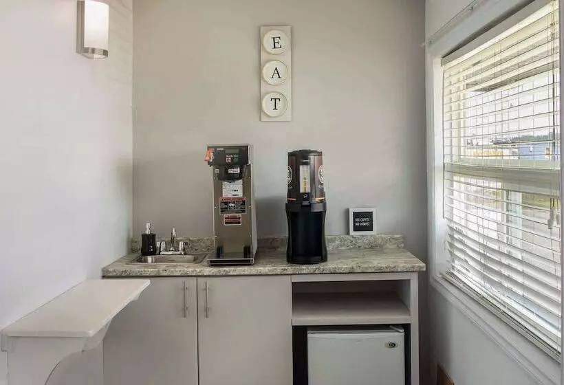 モーテル Canadas Best Value Inn Fort St. John