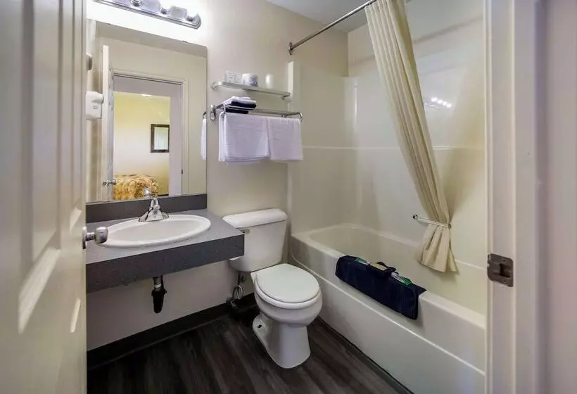 モーテル Canadas Best Value Inn Fort St. John