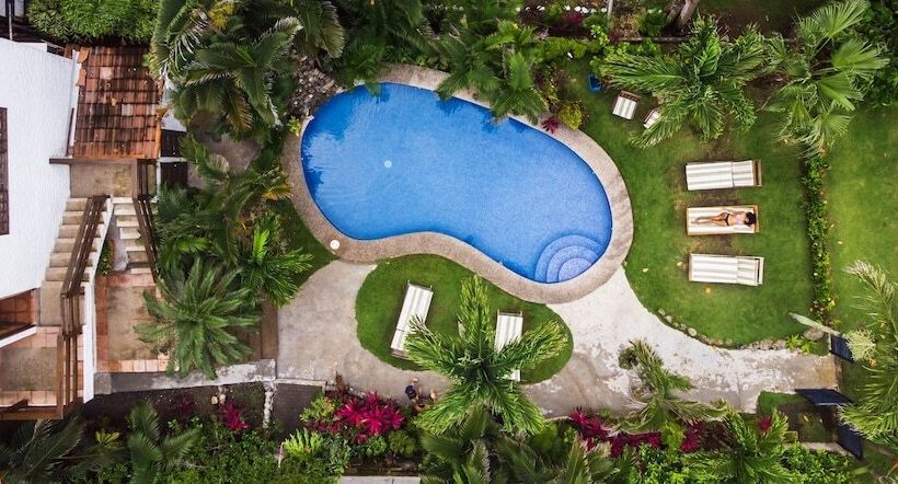 Ola Bonita Beachfront Apart