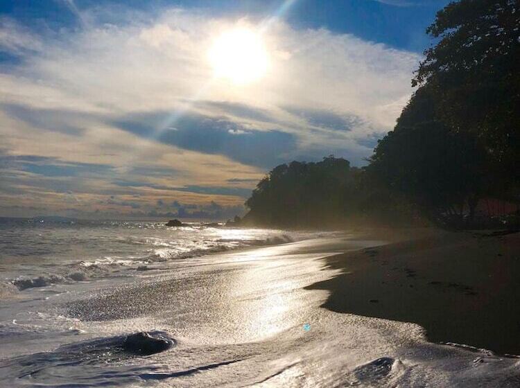 Ola Bonita Beachfront Apart