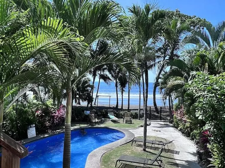 Ola Bonita Beachfront Apart