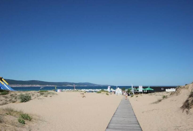 Rainbow 2   Menada Apartments