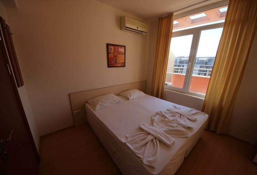 Rainbow 2   Menada Apartments