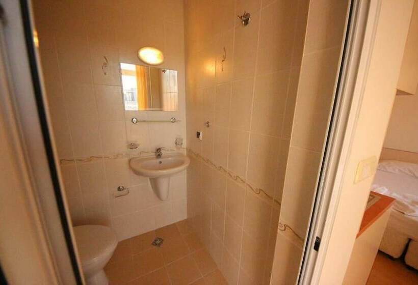 Rainbow 2   Menada Apartments